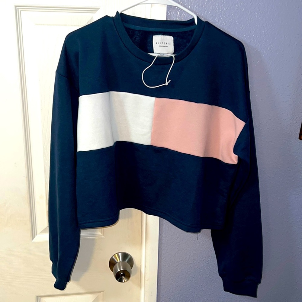 Allfenix new sweater no tags size s